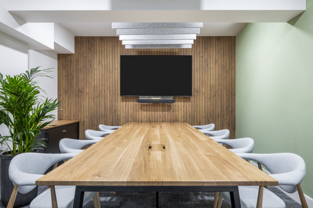 Kitt-Acoufelt - GumGum - Office Curator - SMALL-3